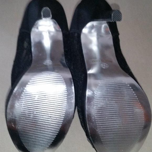 Cause & Effect black sparkly lace stiletto heels NWOT - Picture 5 of 6